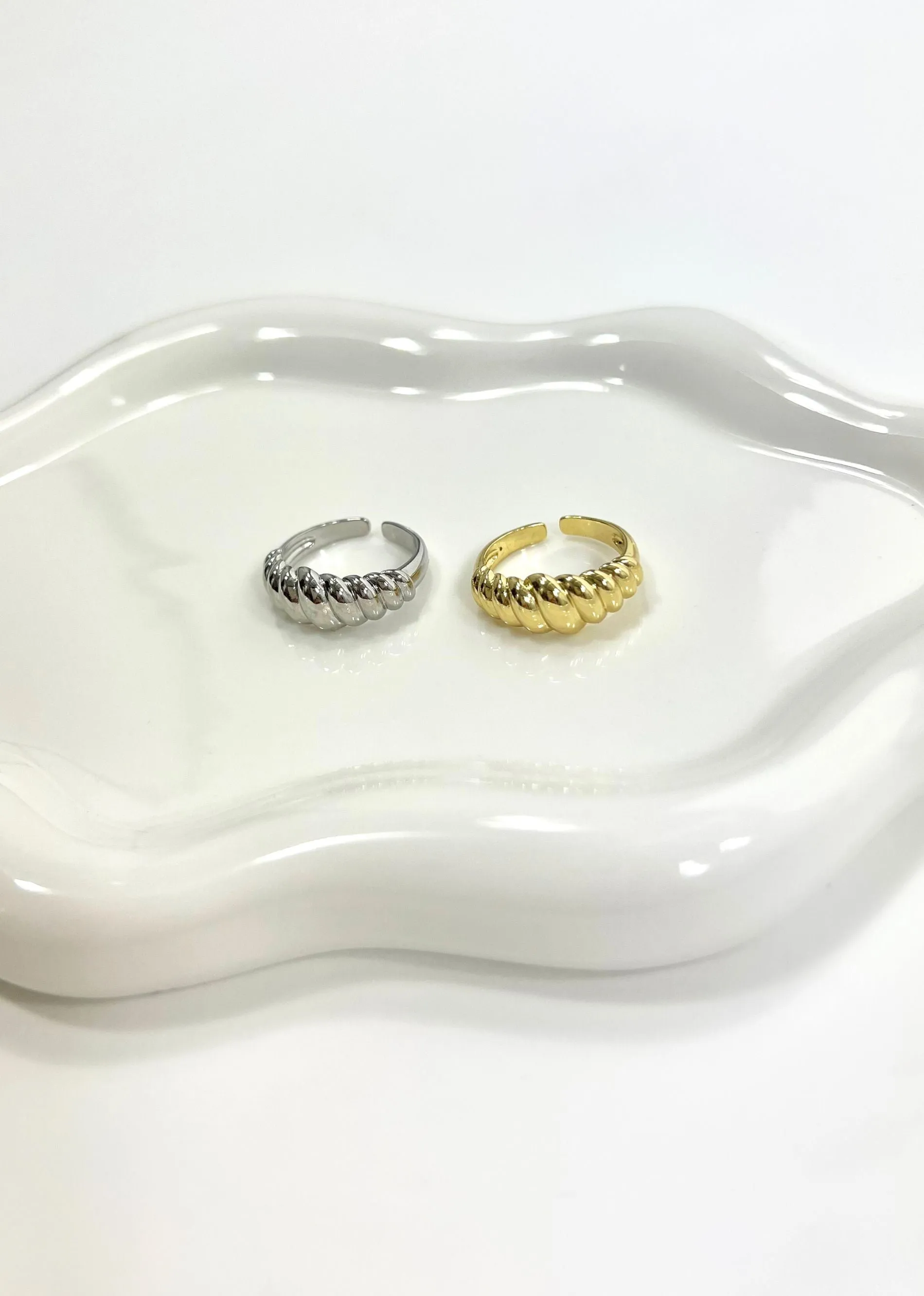 Adjustable Twist Ring ★Multi