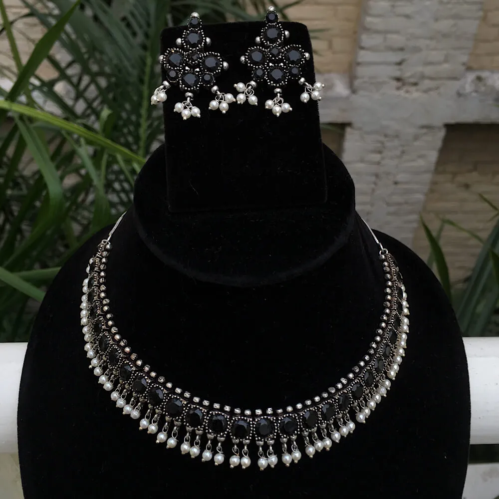Black Beauty Neck String with Earrings