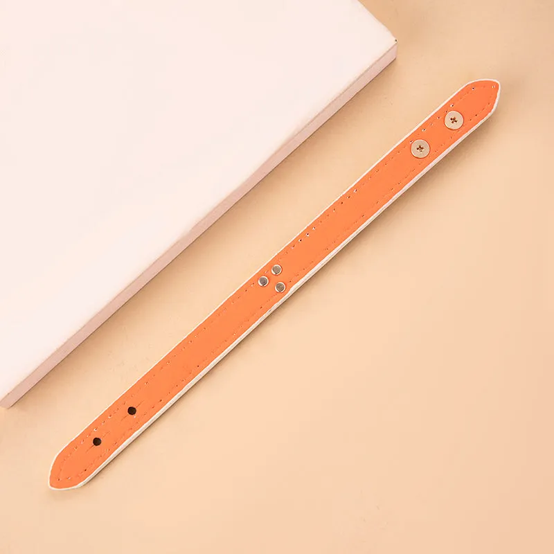 Classic Letter V Plaid Pattern Leather Bracelet Bangle