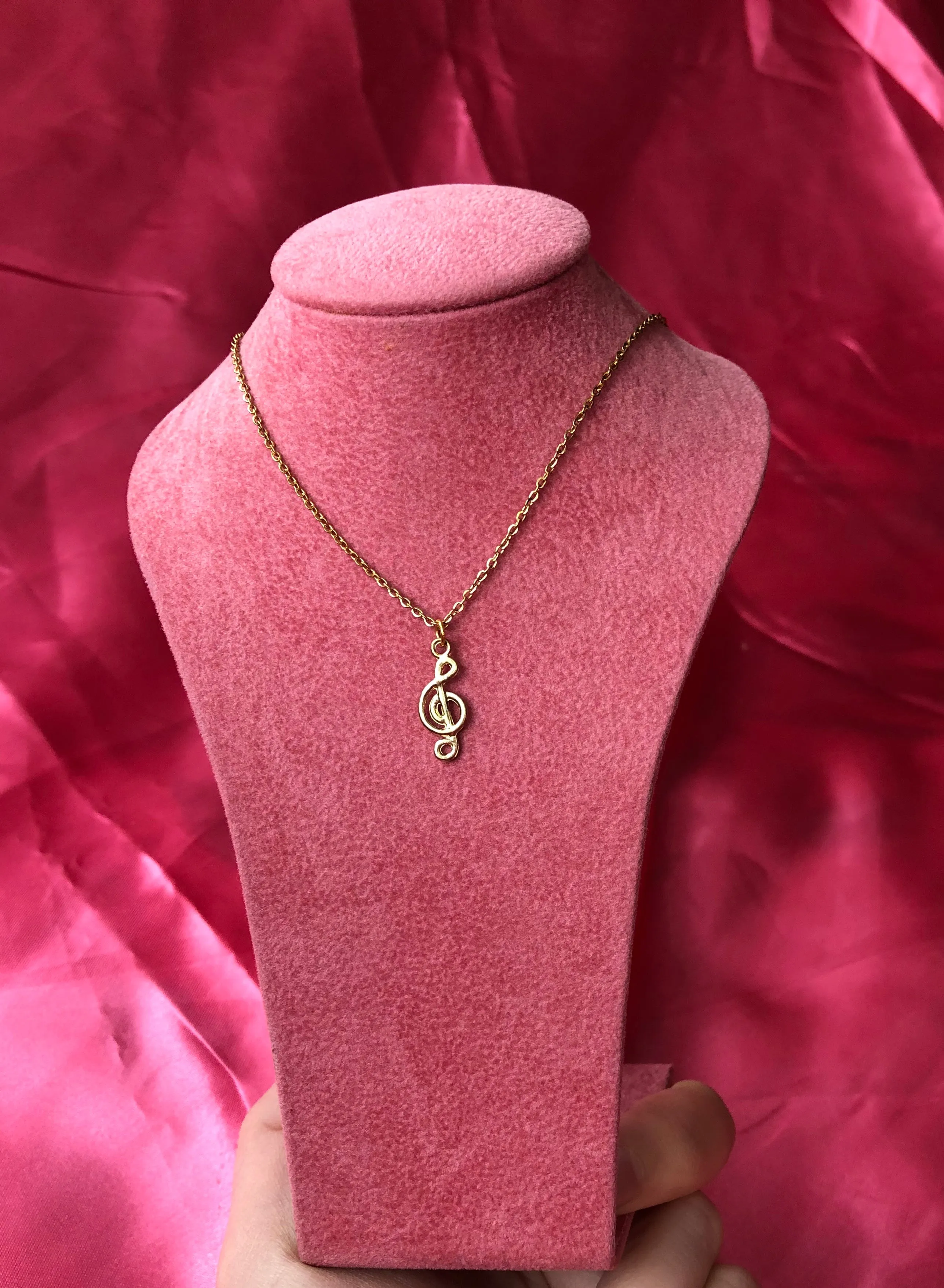 Music note necklace