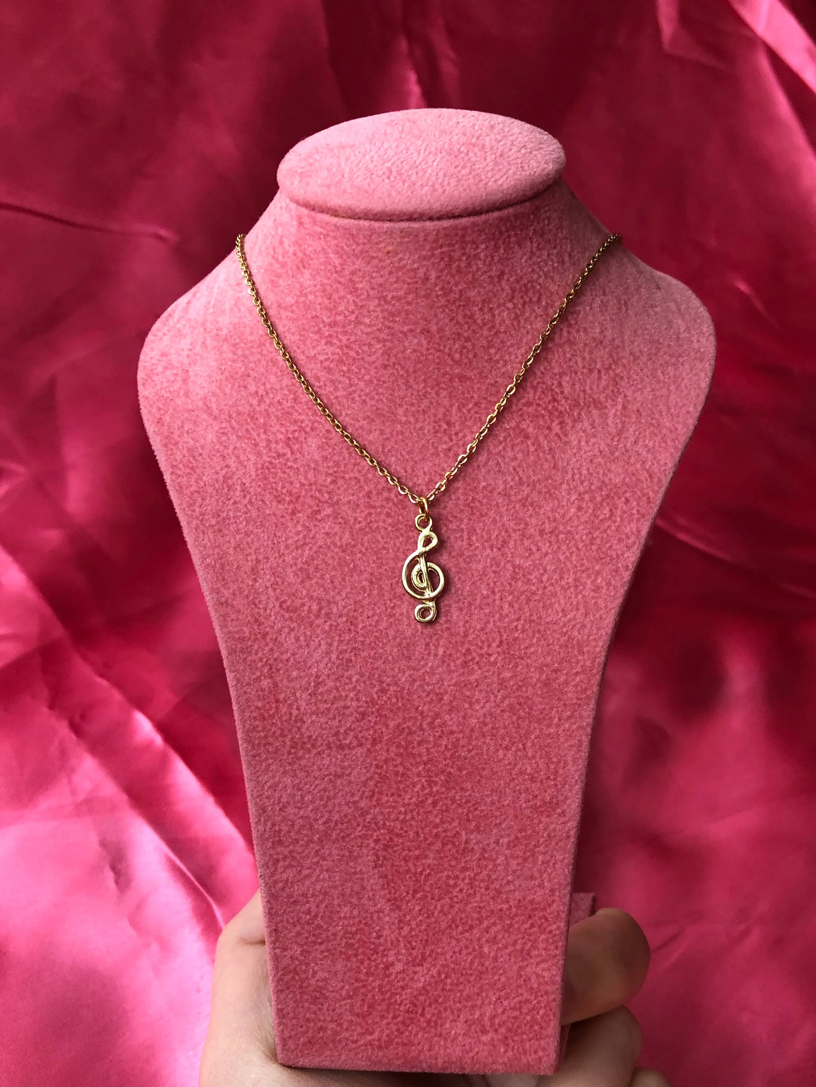 Music note necklace