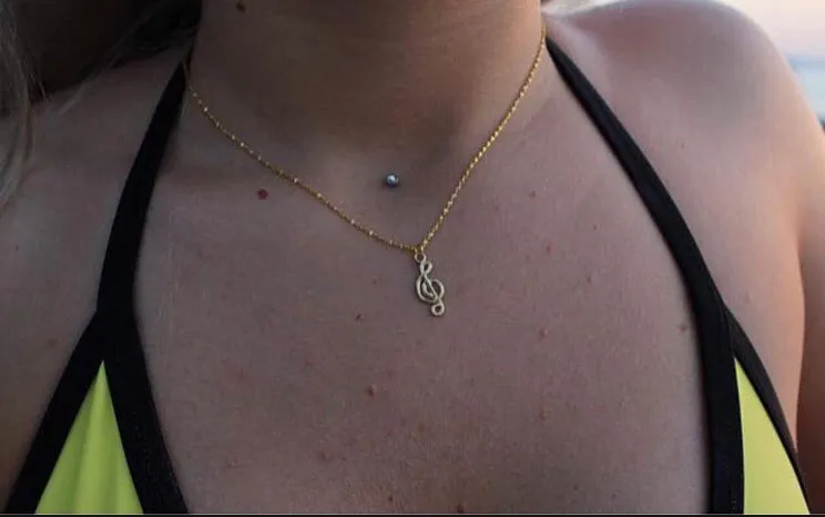 Music note necklace