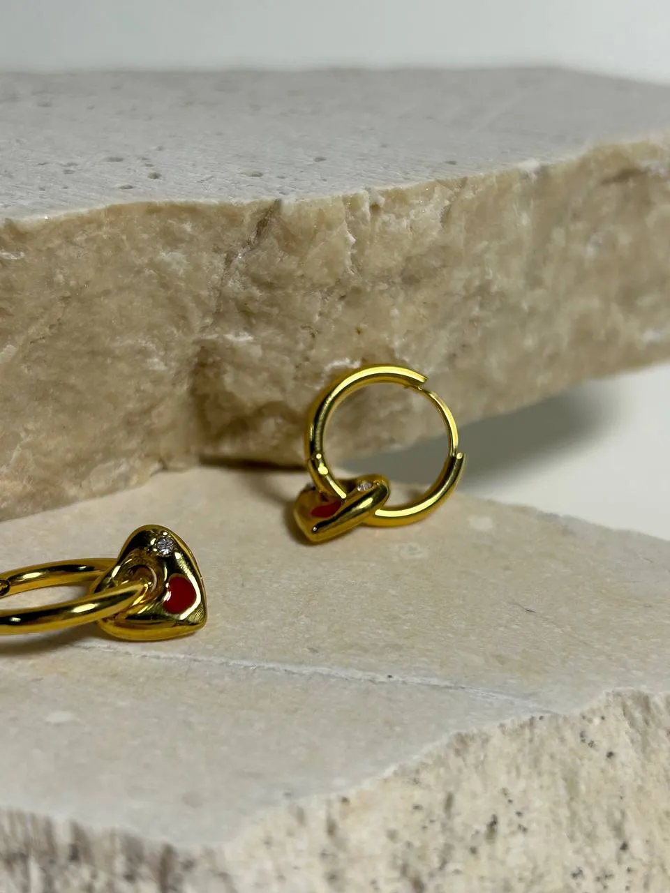 Round simple earrings