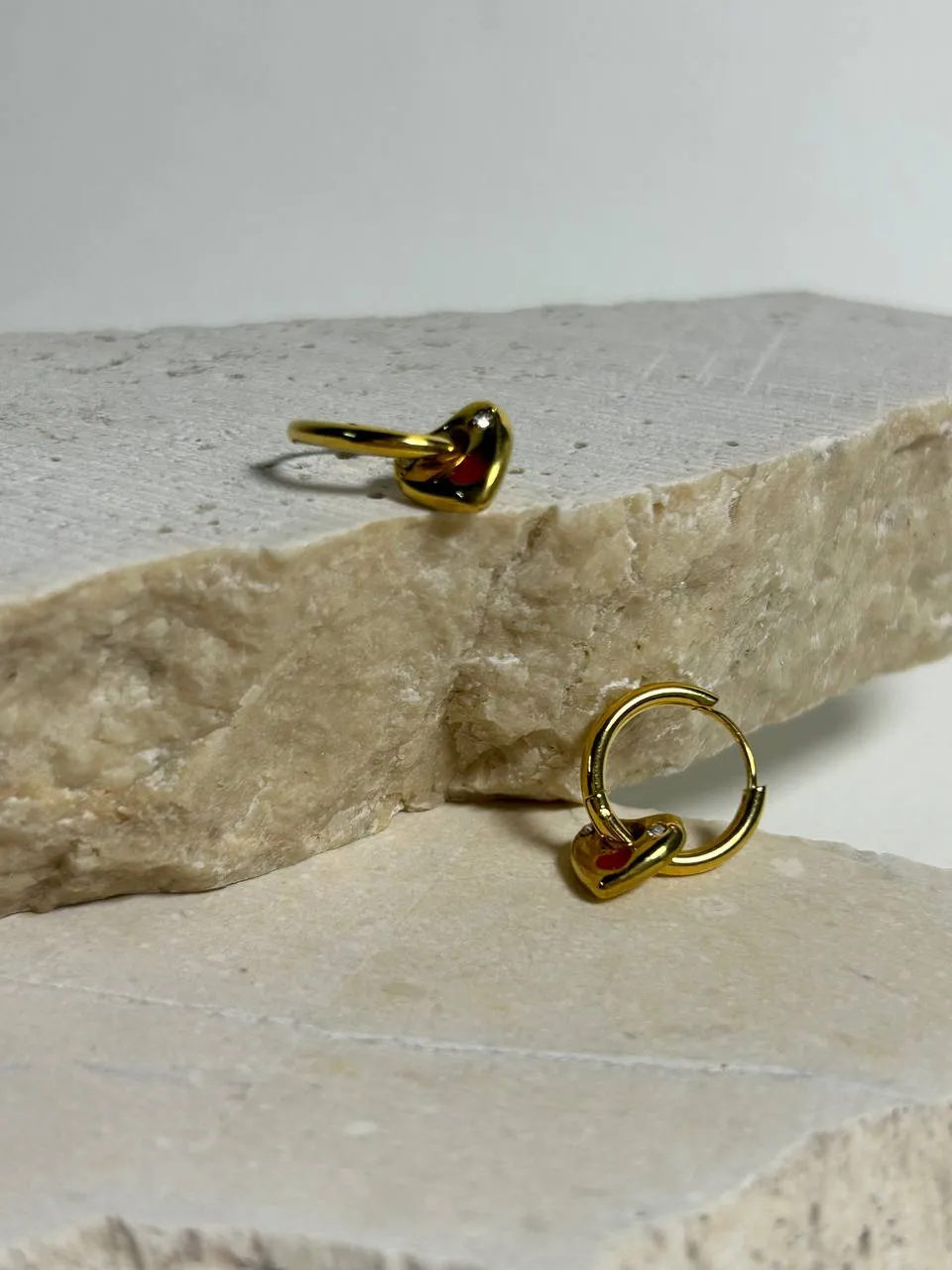 Round simple earrings