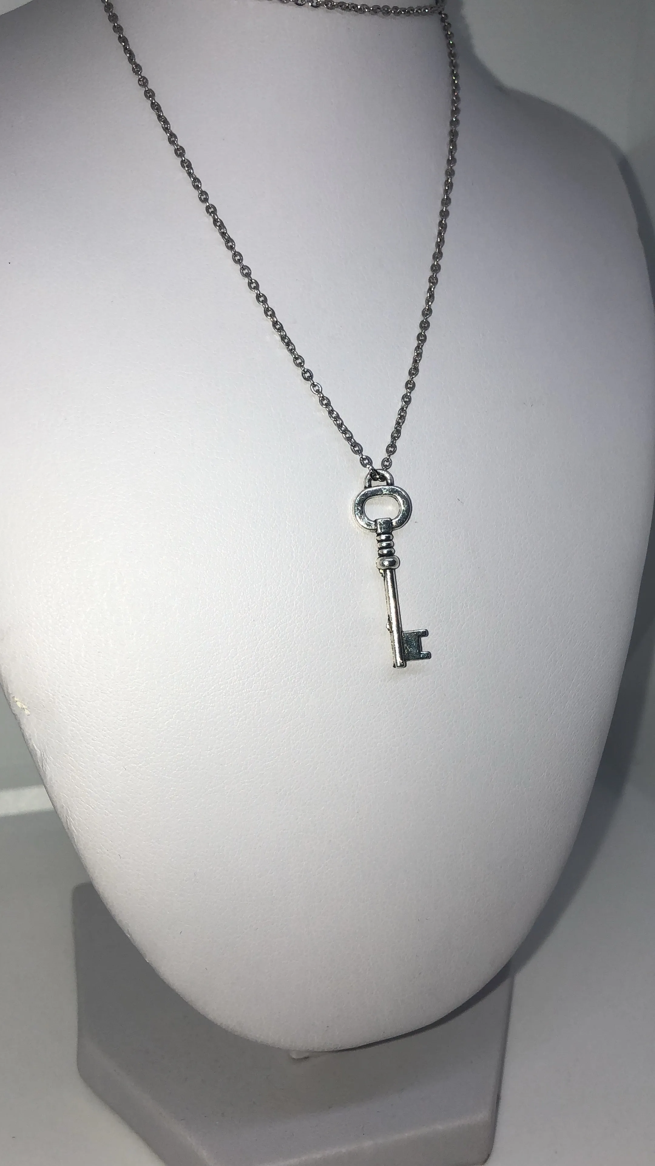 The key pendant necklace