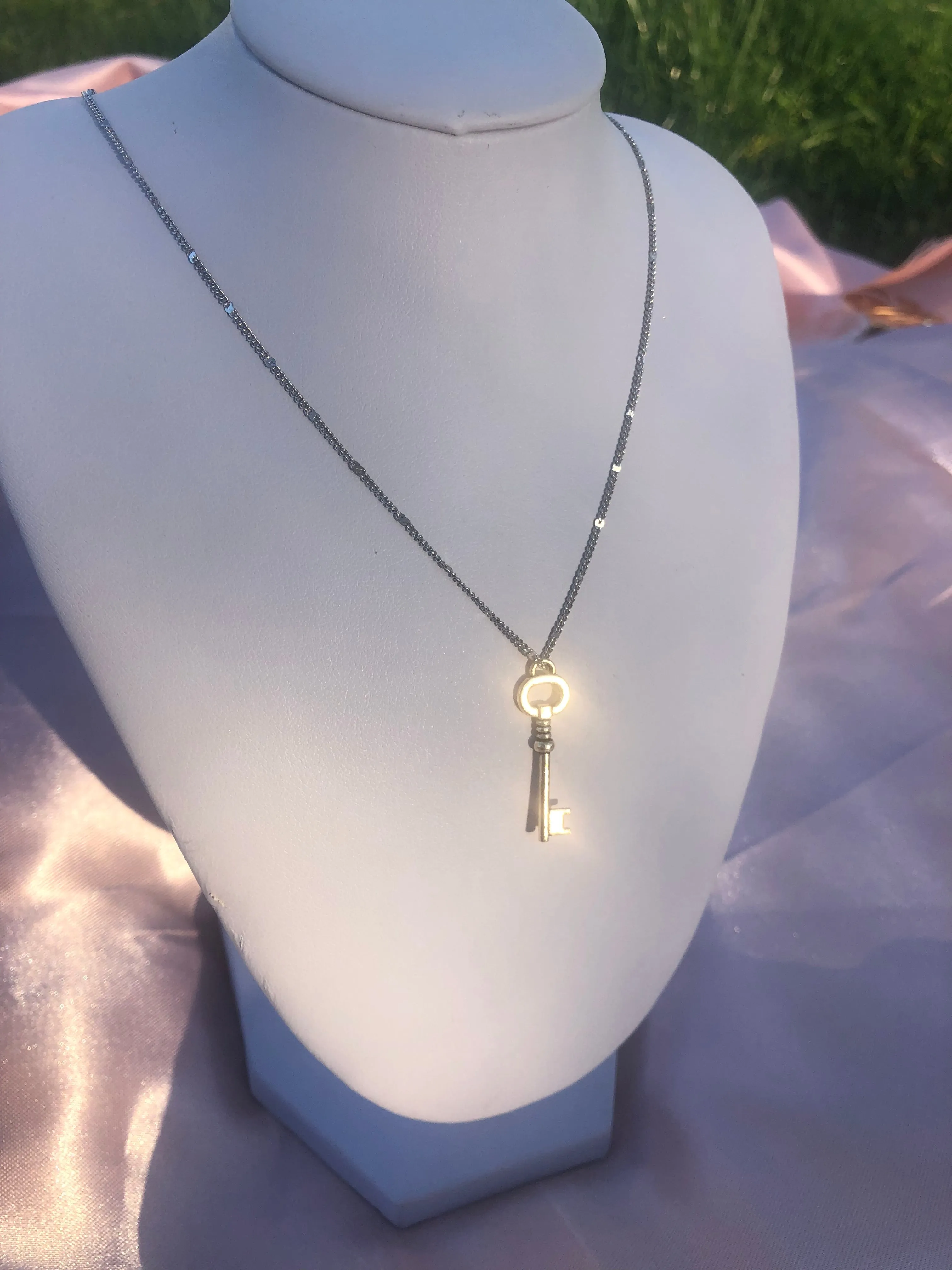 The key pendant necklace